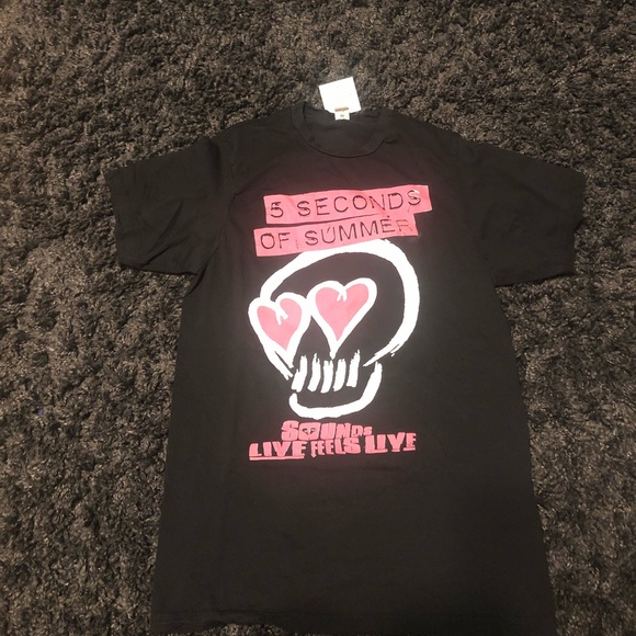 T-shirt - Picture 1 of 2